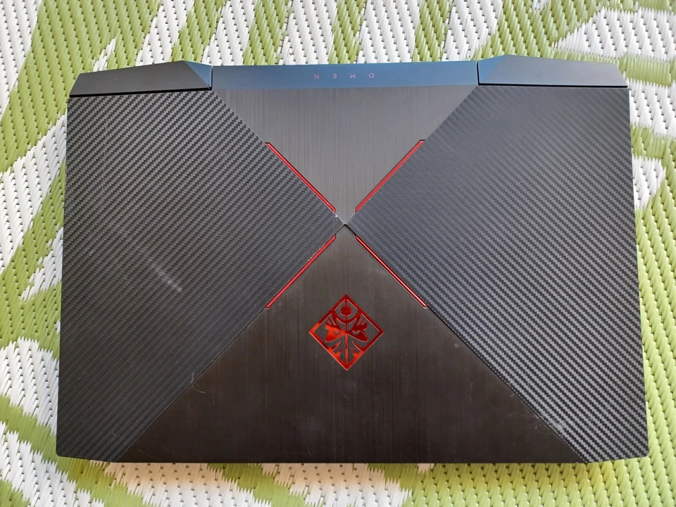 HP Omen Gaming Laptop 15-ce030ca 15.6" Intel® Core™ i7-7700HQ HD 1TB RAM 16GB - Image 3 of 4