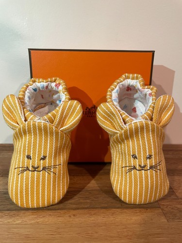 Hermes Paris Passe-Passe Baby Booties in Honey Yellow Size 19 - Picture 2 of 7