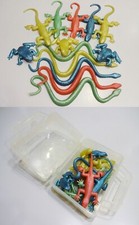 Vtg Lot 13 CLUB EARTH STRETCH RUBBER ANIMALS Snakes Frogs Lizards Storage Case