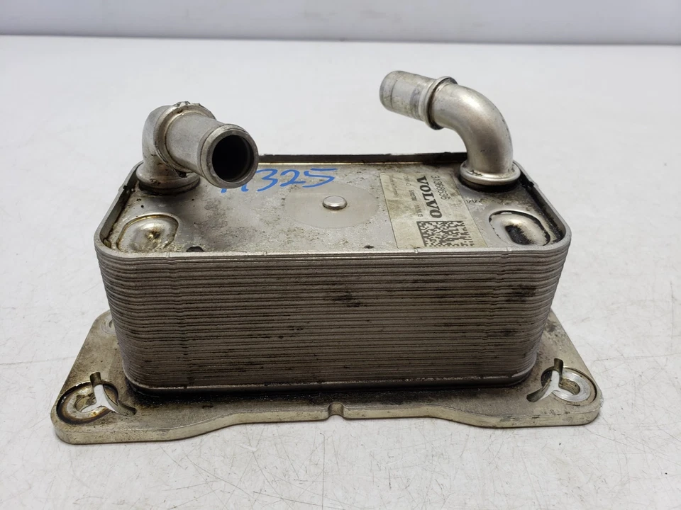 ✅ Enfriador de aceite de motor de gasolina Volvo XC90 2016-2024 2,0 L fabricante de equipos originales Foto 2 de 4