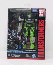 Hasbro Transformers Generations Studio Series 16 Deluxe Autobot Ratchet - NIB