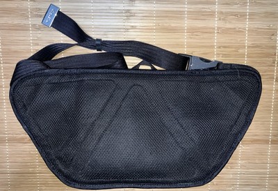 Athleta Excursion Belt Bag Medium Black Nylon Waist Pack Unisex Brand New NWOT ATHLETA Excursion Waistbag Black Bag Fanny Large Pack  main image 3