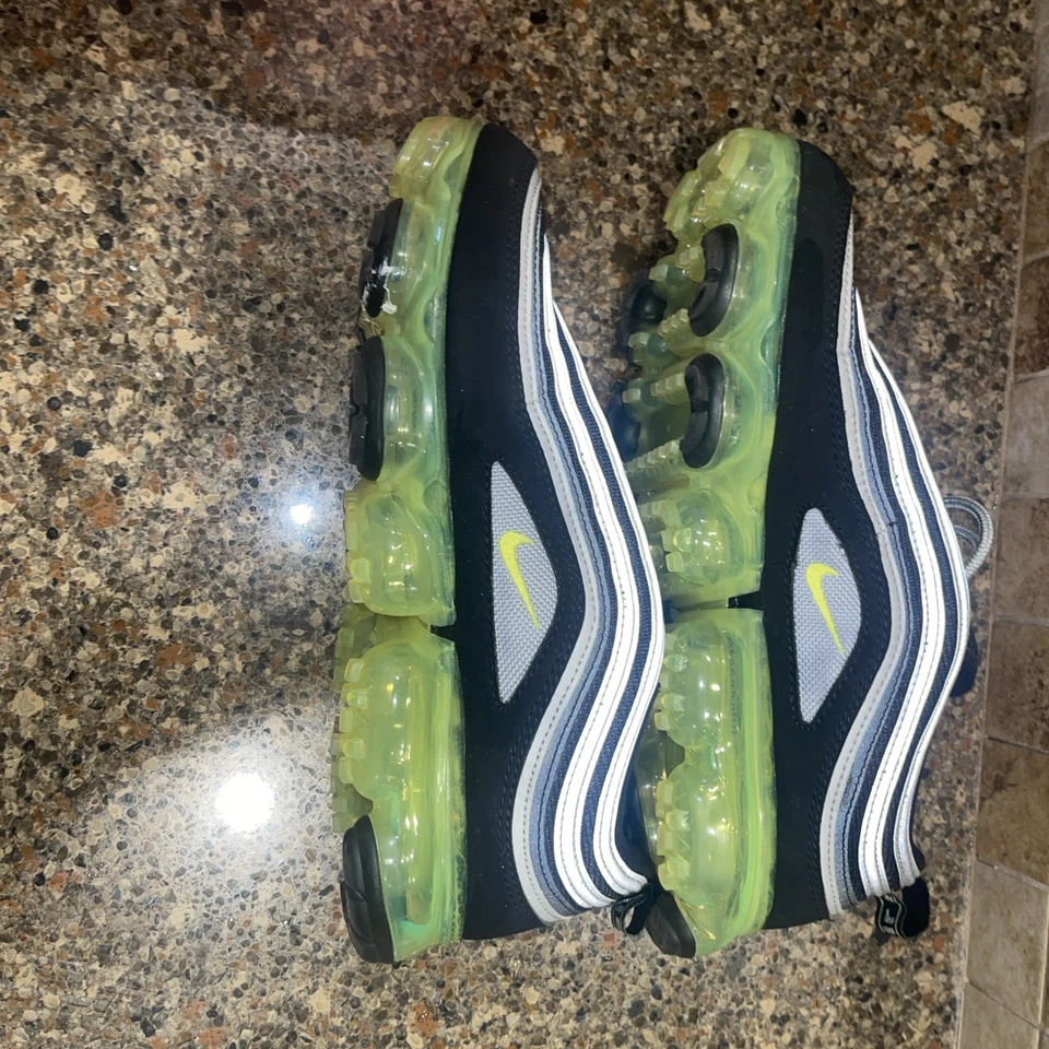 Mens Size 9 - Nike Air Max Vapormax 97 Black volt Japan-100 percent authentic - Image 3 of 4