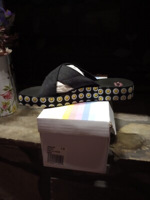Stella Chase Size 7 Sunshine Sandals. New In Box