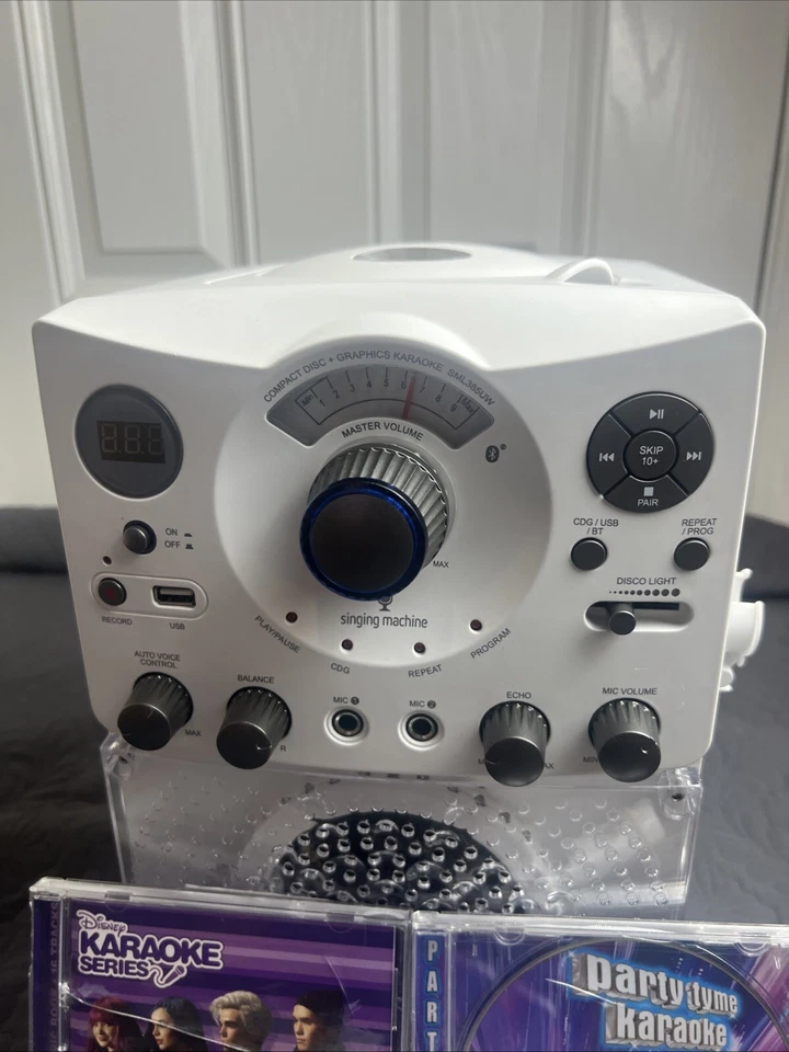 The Singing Machine SML385W Disco Light Karaoke Machine & CD 1 Microphone + 2 CD - Image 3 of 4