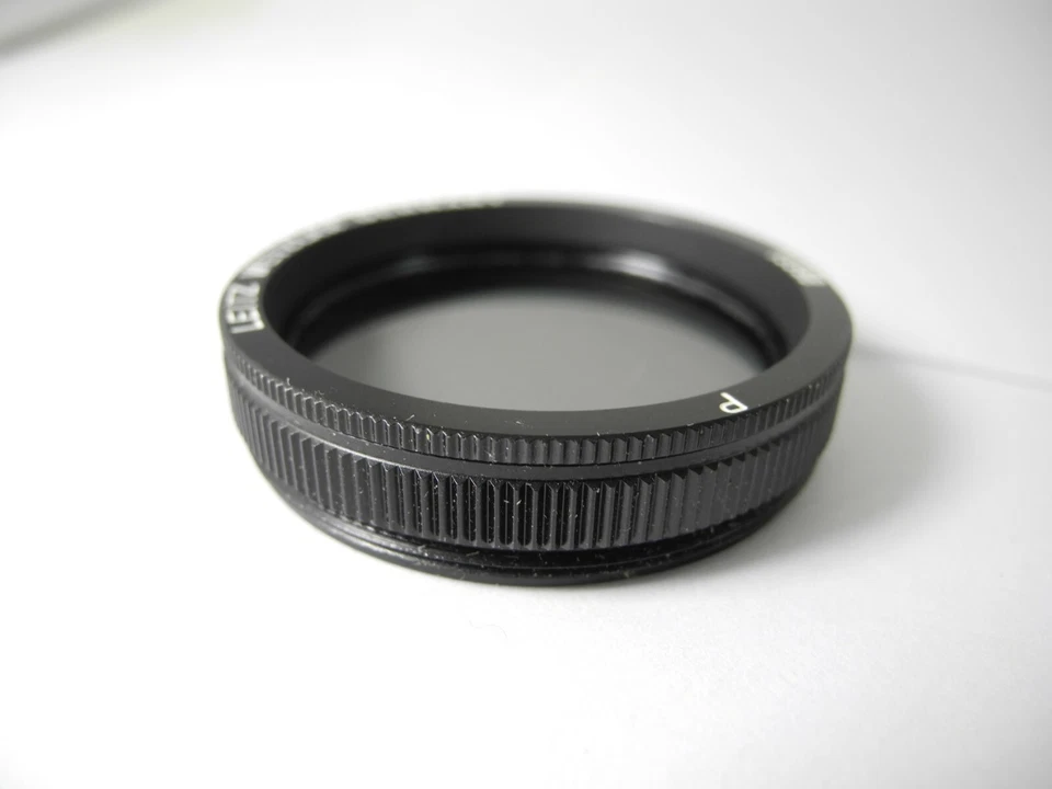 Leica Leitz 13358 Black Polarizer Filter HAS SOME INTERNAL MARKS BUT WORKS - Image 2 of 4