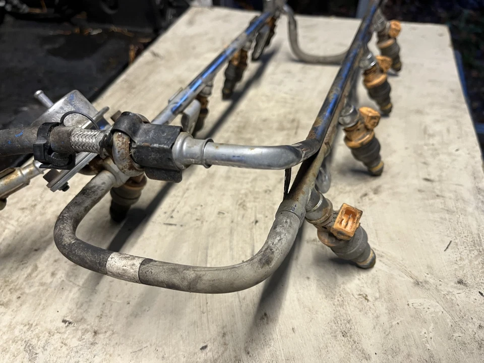 Camión Ford serie F 1987-1994 Bronco 302 5,0 L V8 carril inyector de combustible + inyectores Foto 2 de 4