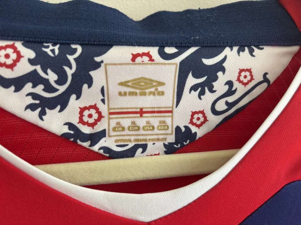 Genuine England Umbro  Away Football Shirt, 2008-2010, XL Adult Men’s  - Image 3 of 4