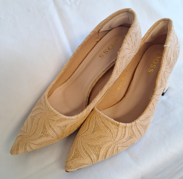 Doss  Ladies High Heels Formal Beautiful size 37 ,6.5 aussie ,non slip wedding