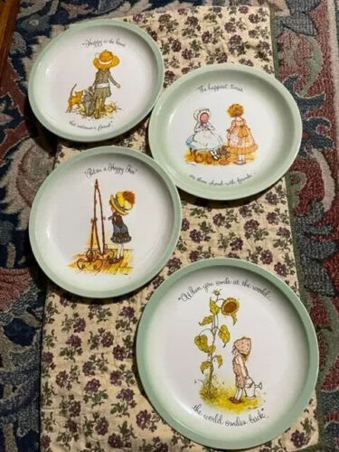 Holly Hobbie Collectors Edition 10" plates - Picture 3 of 3
