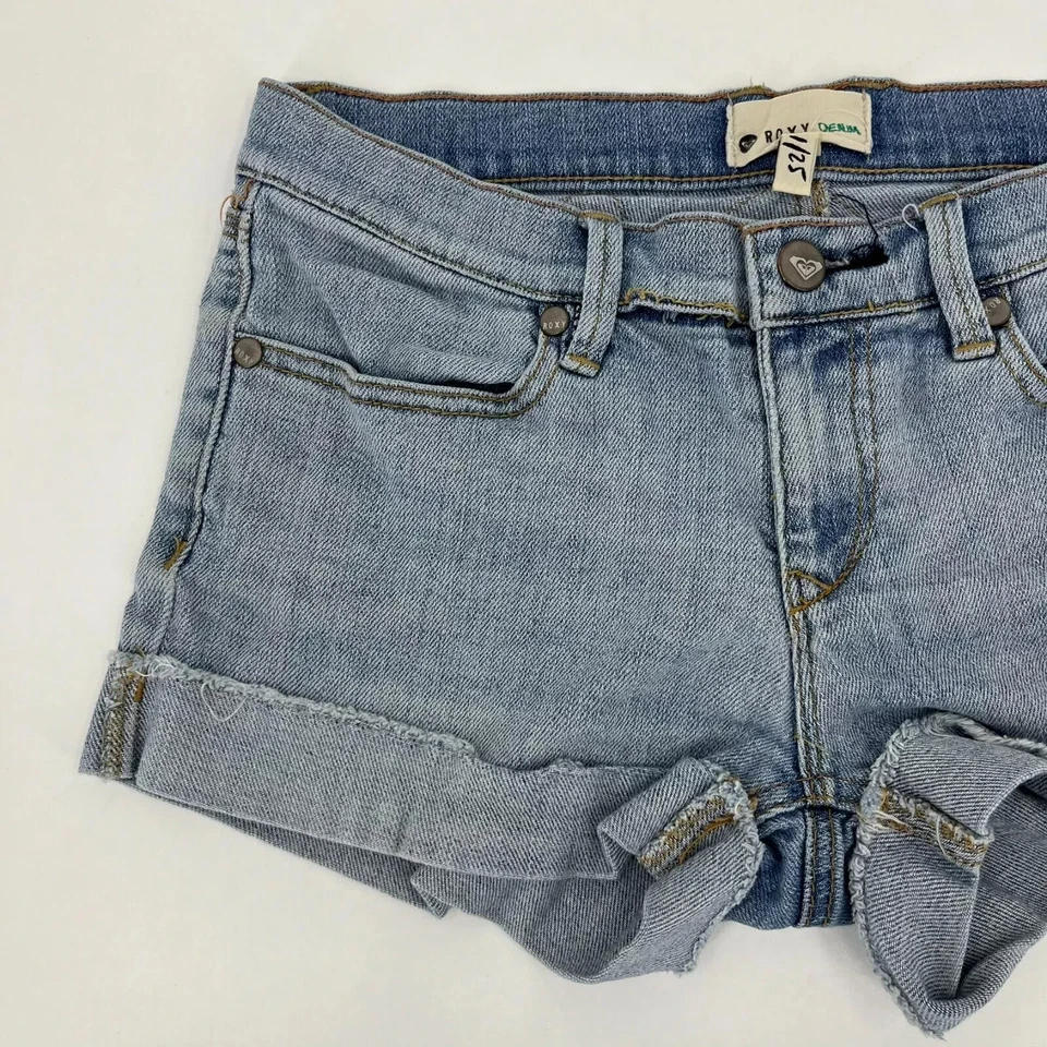 Pantalones Cortos de Denim Roxy Para Mujer Talla 25 Azul Lavado Claro Algodón Puños Playa Y2K Foto 2 de 4