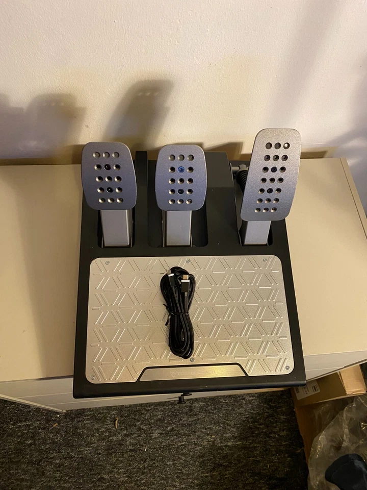 Turtle Beach VelocityOne Race Pedals Brand New Unused with Cable - Image 4 of 4