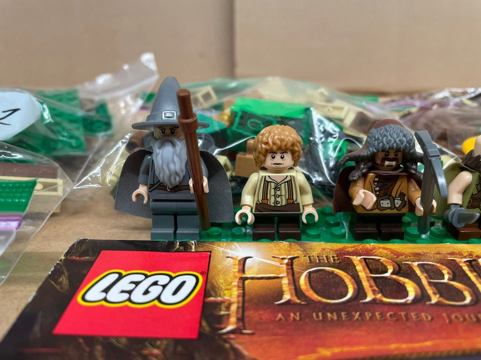 LEGO The Hobbit 79003 An Unexpected Gathering 6 Minifigures 652 Pieces No Box - Image 3 of 4