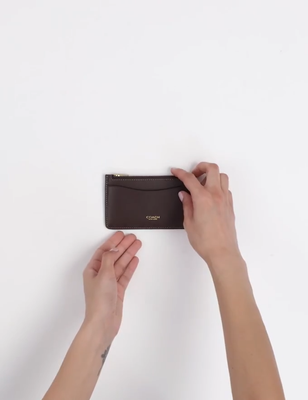 バッグ Cha cha Chanel Expandable Zip Around Tote - Brown Shoulder Bags, Handbags