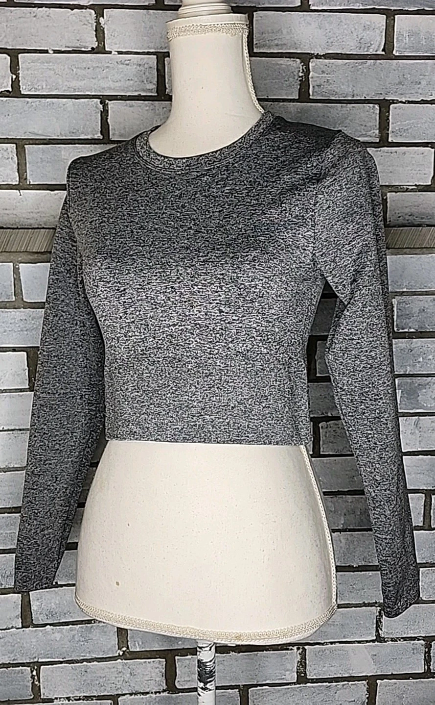 victoria-secret-vs long sleeve active wear crop shirt