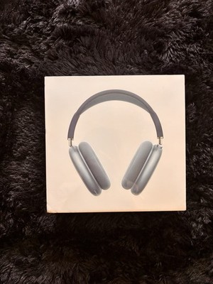 Apple AirPods Max Wireless Bluetooth Over-Ear Headphones Gray Smart Case