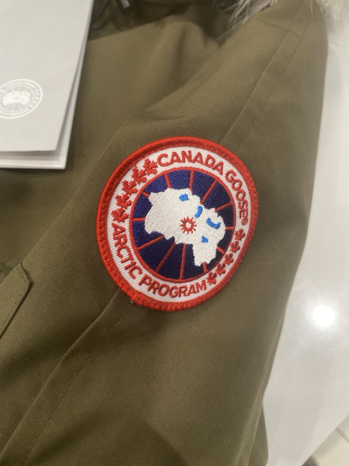 Canada Goose Men’s Chilliwack Bomber Jacket Military Green XS NWT thumbnail 4