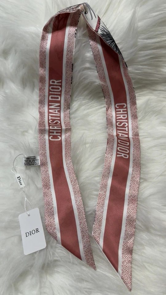 Cachecol Christian Dior rosa floral borboleta sarja seda mitzah GWP novidade novo - Imagem 3 de 4