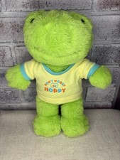 Peluche de rana Cubscription Build a Bear 2021 raro no te preocupes por ser lúpulo - corazón azul