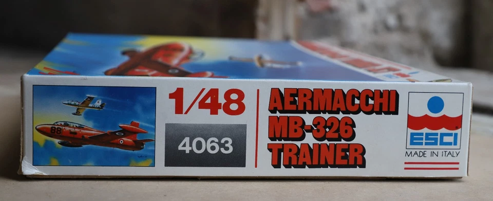 ESCI Aermacchi MB-326 Jet addestramento, scala 1:48, kit 4063 anno 1982 - Immagine 2 di 2