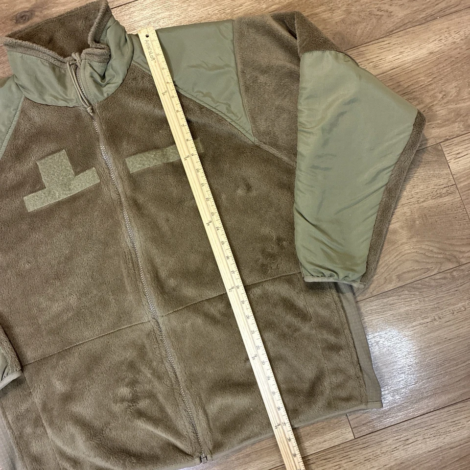 Jaqueta de lã masculina L exército militar dos EUA geração III clima frio marrom coiote - Imagem 2 de 4