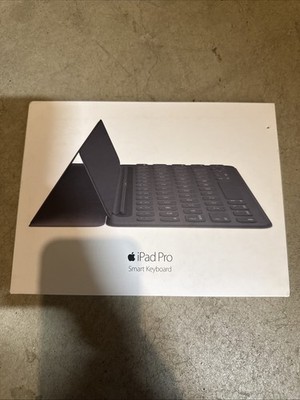 Apple iPad Pro Smart Keyboard 9.7 Black Model MM2L2AM/A