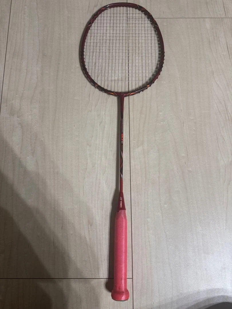 ラケット YONEX VOLTRIC 80 E tune Yonex VOLTRIC 80 E-Tune Badminton Racket VT80ETN (4U-G5)