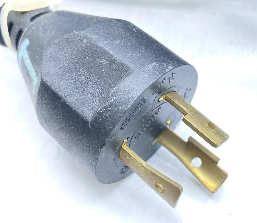 Volex Lot of 3 Power Cord NEMA L5-20P Plug C19 Lock Connector Working - Image 2 of 3