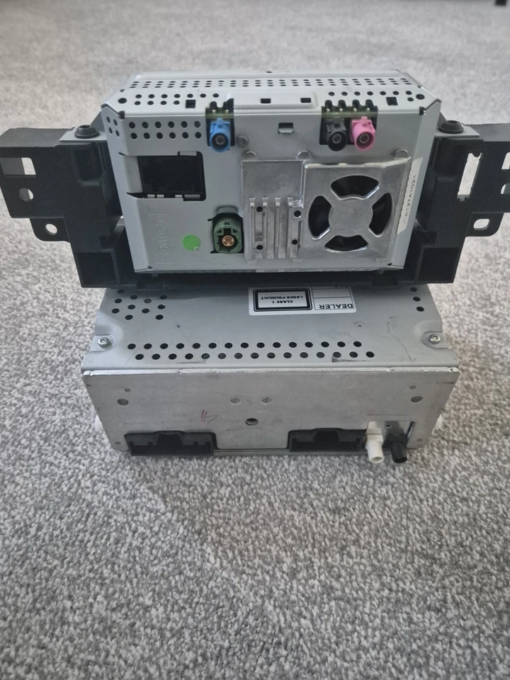Ford Focus Sat Nav CD player, Ford car stereo RADIO AHU COMPLETE SET - Image 2 of 4