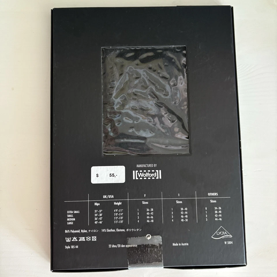 Giorgio Armani By Wolford Large Black Pantyhose with Floral Flowers Accents - Image 4 of 4