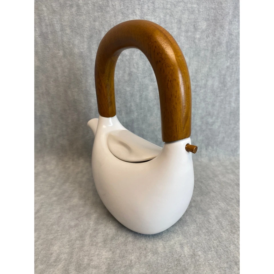 Tetera Sobre Rojo 20oz Cerámica Blanca Moderna Mango Madera Lavado a Mano Solo Foto 2 de 4