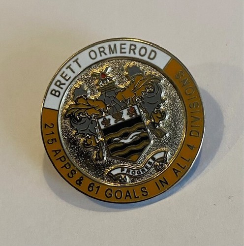 BLACKPOOL BADGE FOOTBALL CLUB FC. ENAMEL BADGES SUPPORTERS. 200+ PINS SEASIDERS - Picture 101 of 203