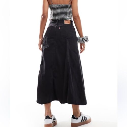 Levi's Fit And Flare Midi Denim Skirt In Black Size 27