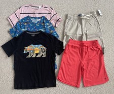 Bundle NWT boys shortsleeves and shorts Old Navy Gap M