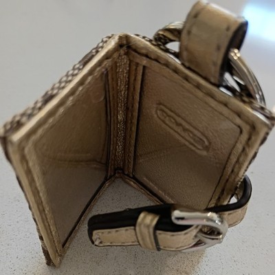 【新品レア！】coach Picture Frame Charm★写真入れ★茶色 Coach Signature C Picture Frame Mini Keychain TAN GOLD leather fob