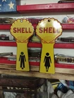 SHELL MOTOR OIL PORCELAIN SERVICE STATION RESTROOM KEY FOBS VINTAGE NICE KEYS