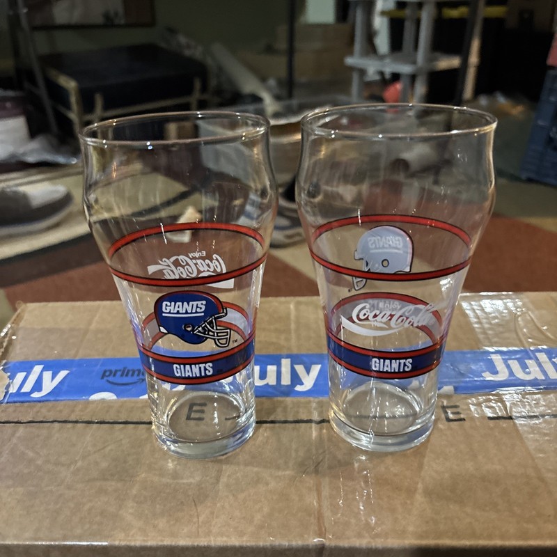 Pair of New York Giants NFL Coca-Cola Coke 16oz Glasses, Old Logo Vintage ‘92