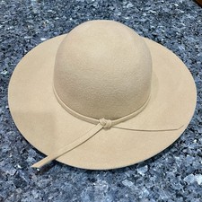 Women  s 100 Wool Adjustable Wide Brim Hat Camel Color EUC