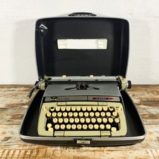 Smith Corona Classic 12 Mechanical/Manual Portable Typewriter & Hard Case Blue thumbnail