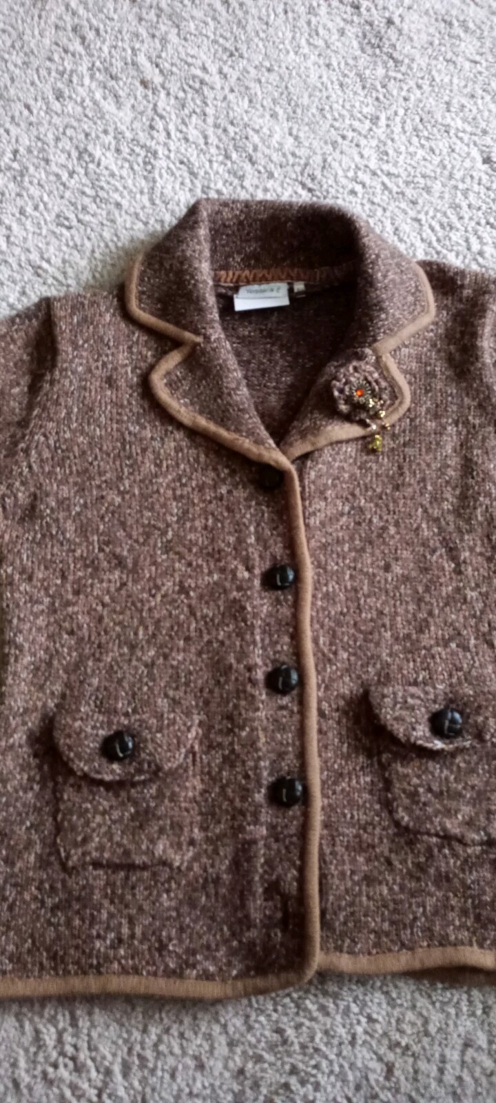 Vintage Cardigan Size L, With Brooches image 9