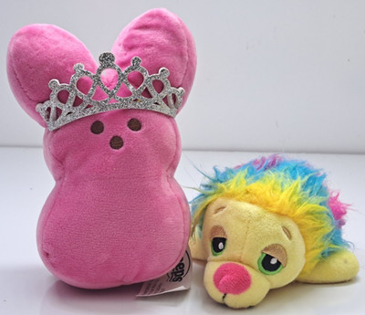 PEEPS Candy Pink 6  Queen Crown Bunny + Cutetitos Babitos Chewito Porcupinito