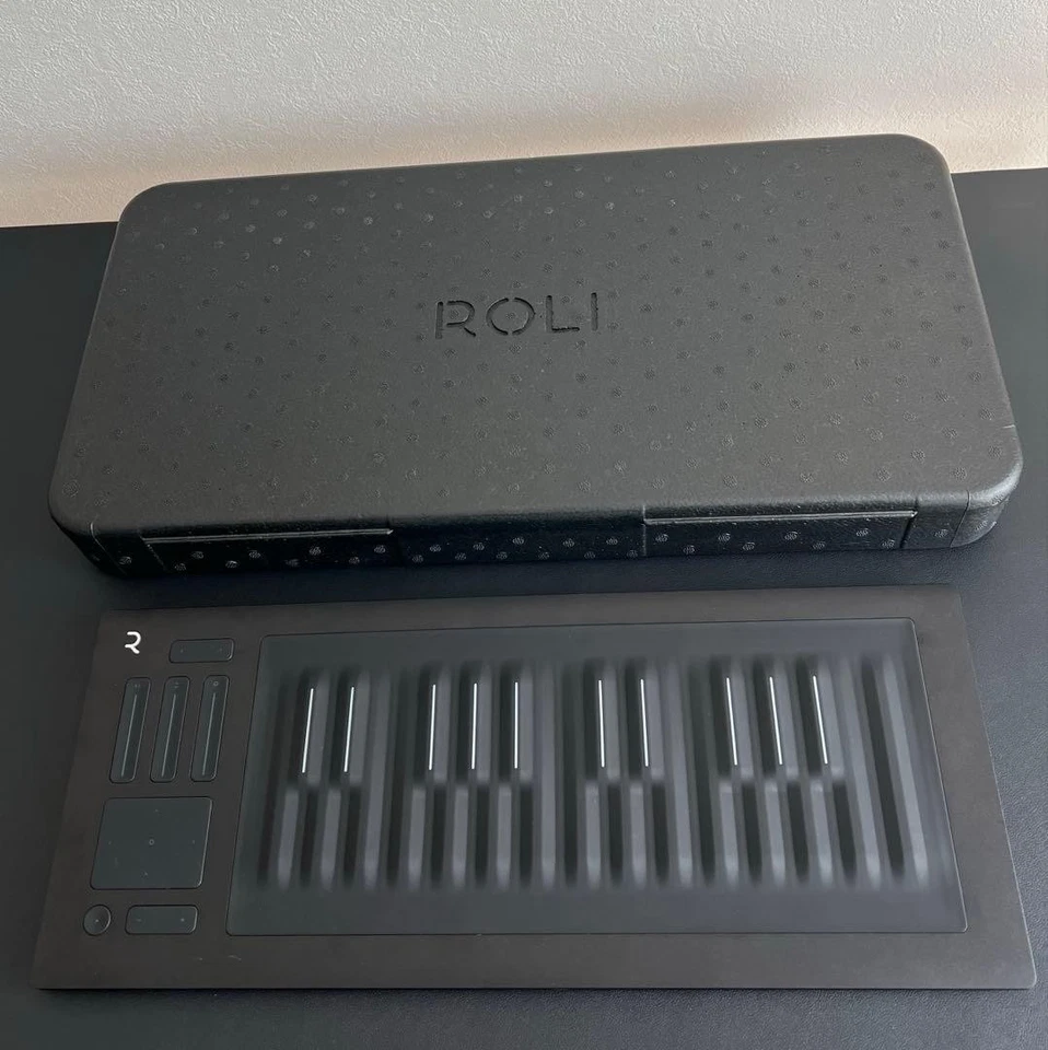 ROLI Seaboard RISE 25 MPE MIDI Keyboard Controller with Case Tested Japan - Image 4 of 4