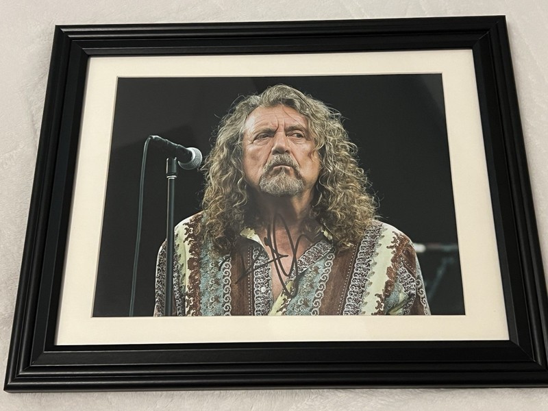 ROBERT PLANT  Led Zeppelin Autographed 8 X 11.5 signed Framed Photo Legend