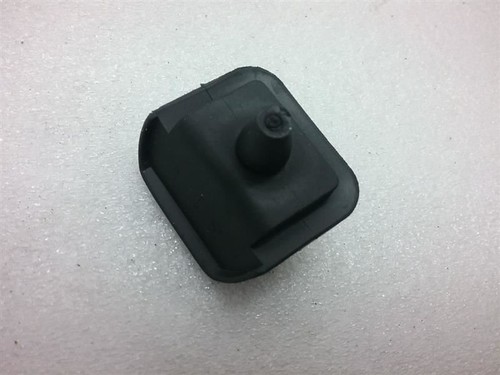 2027580043 Trunk Lid Stopper w202 MERCEDES MB-10-3 - Foto 3 di 4