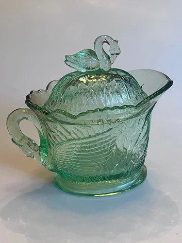 Lidded Green Depression Glass Swan Creamer - Westmoreland - Flea bite to rim