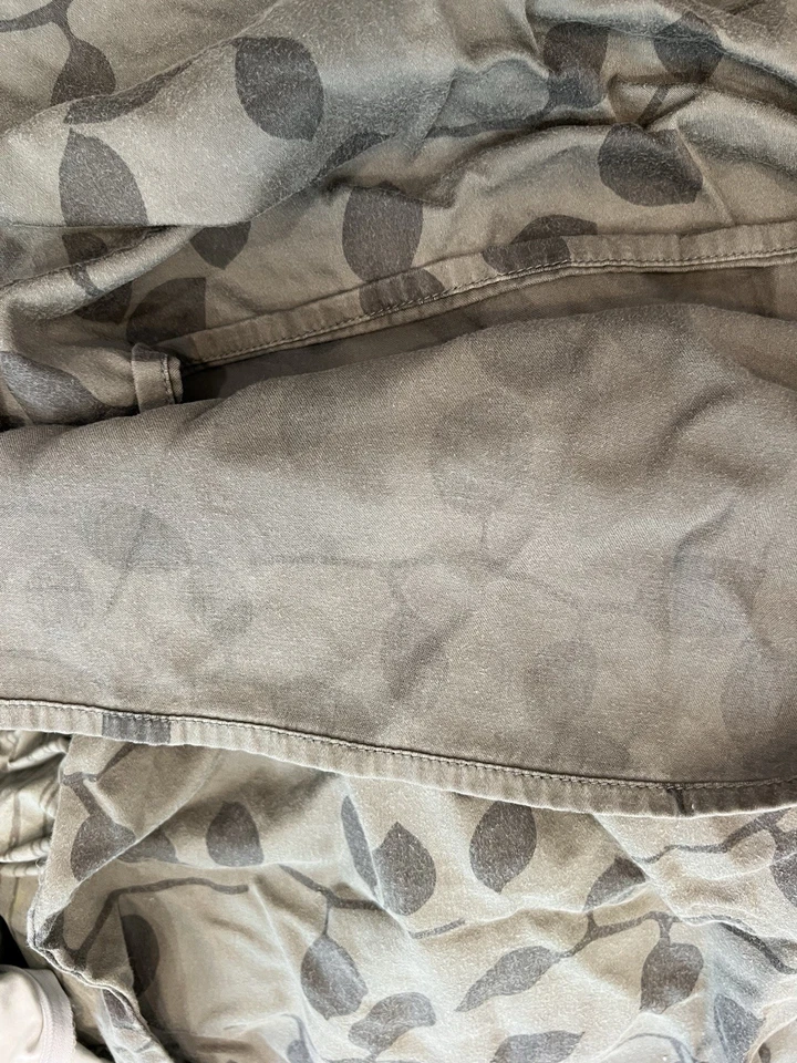 2 Pc Calvin Klein Leaves Queen Duvet +1 Sham Reversible Army Green Combed Cotton - Image 3 of 4