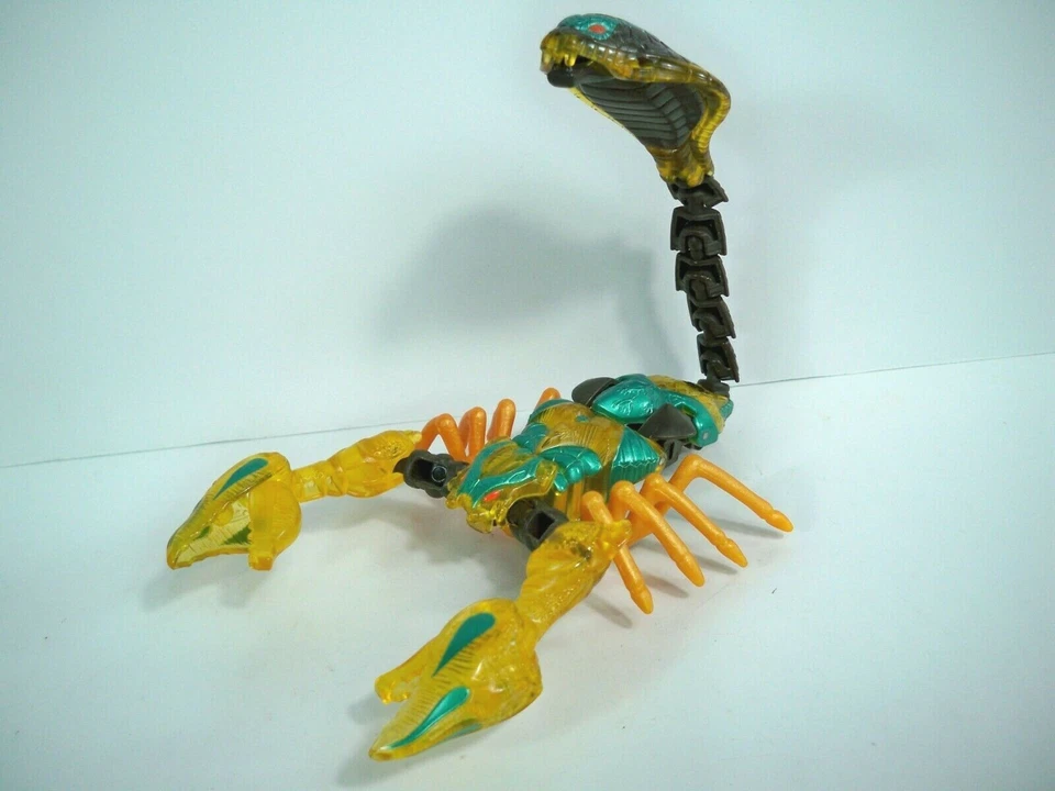 K21i0055 QUICKSTRIKE FUZORS TRANSFORMERS 100% COMPLETE BEAST WARS FIGURE - Image 2 of 4