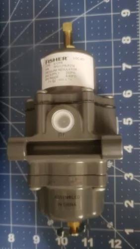 EMERSON FISHER  PF67CFR-P274 Pneumatic Regulator 250PSI 0-60PSI 1/4" NPT NEWINBX