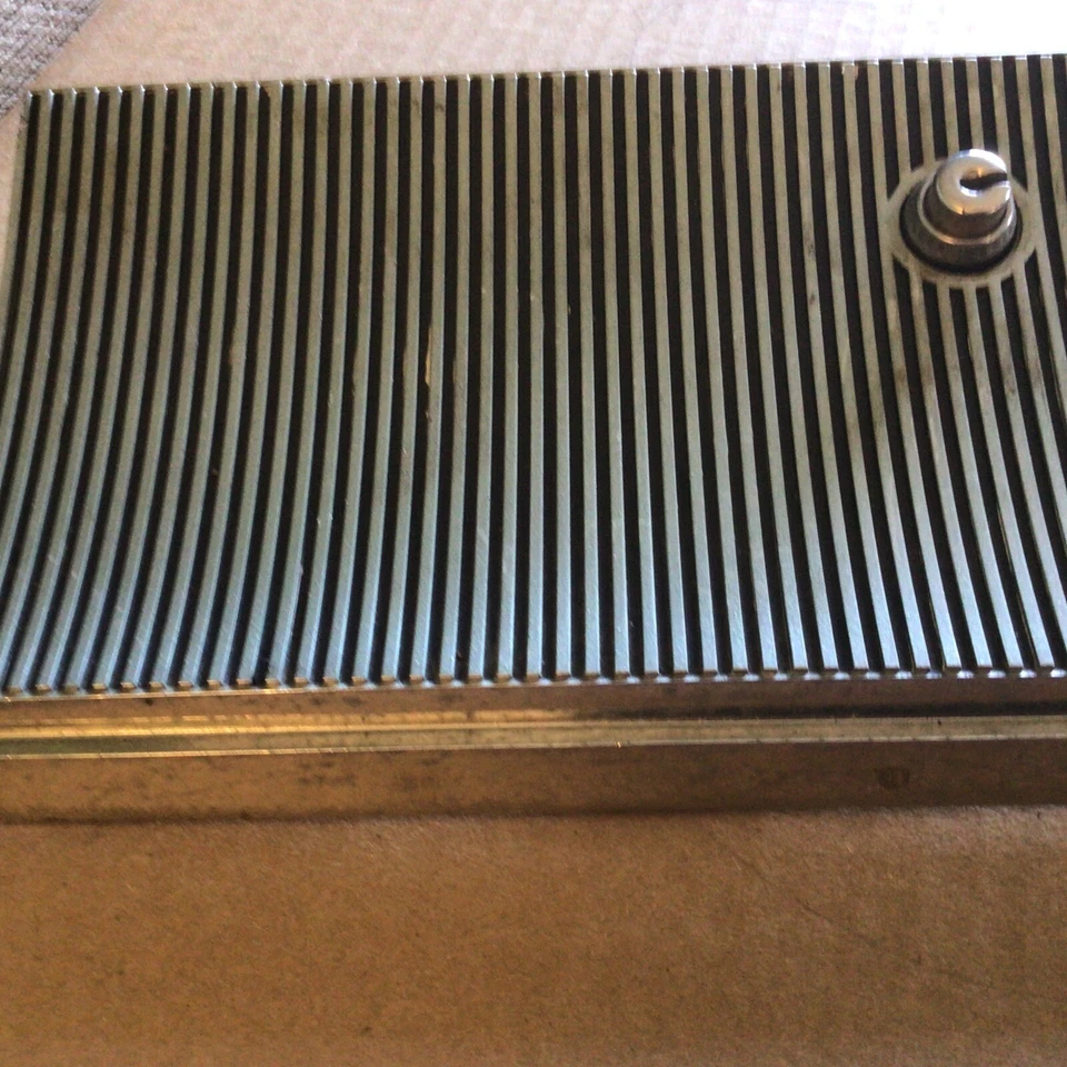 Chrysler Imperial Crown 1964 convertible, guante cromado puerta comp. en muy buen estado usado Foto 2 de 4