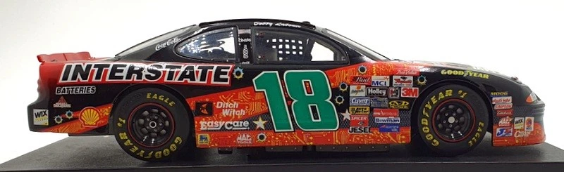 Revell 1/18 Scale Diecast V189803098-1 - NASCAR Pontiac Small Soldiers #18 1998 - Image 3 of 4